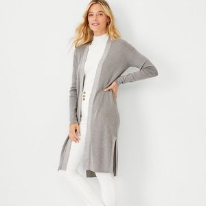 NWOT. Ann Taylor Gray Petite Shimmer Ribbed Open Cardigan. XXS.